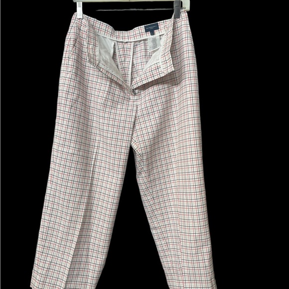 Burberry Pants 
Golf Capri Color: ivory/Red/grey| Size: 8 - Picture 6 of 13